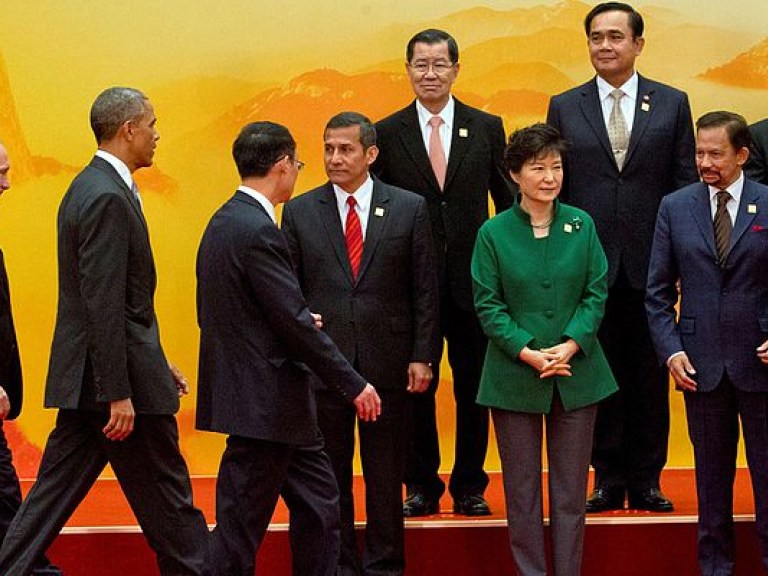 На саммите страны АТЭС договорились активно противодействовать протекционизму