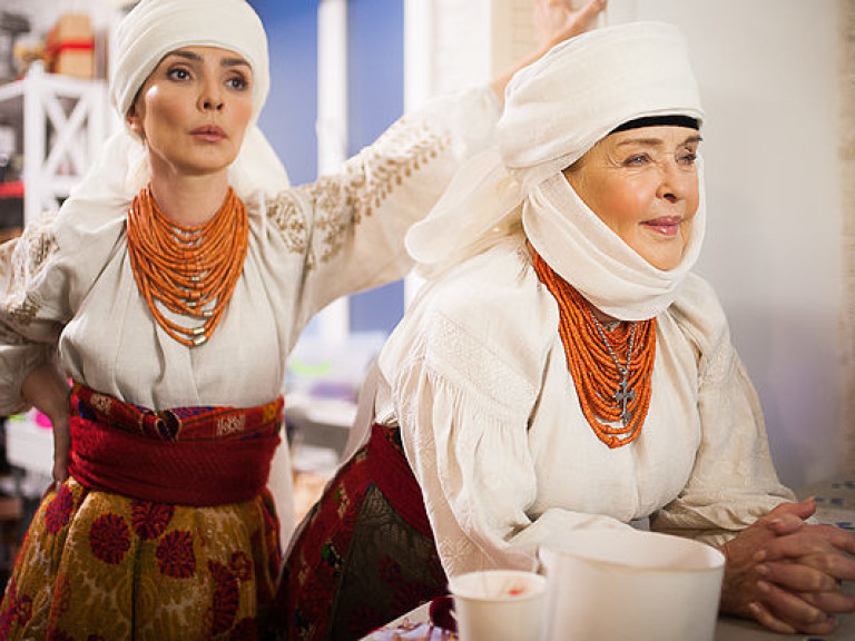 Ада Роговцева в традиционном украинском костюме присоединилась к проекту «Щирі»