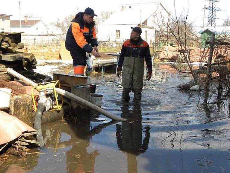 В реках Украины ожидается подъем уровня воды, в Азовском море &#8212; шторм
