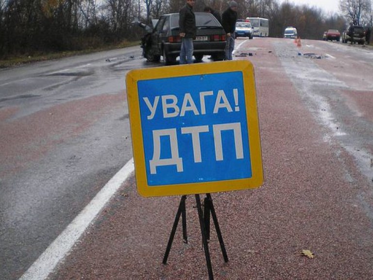 В Киеве водитель скончался за рулем автомобиля, в результате произошло ДТП – полиция