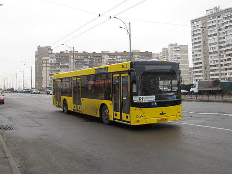 В Киеве временно изменится движение на двух автобусных маршрутах (КАРТЫ)