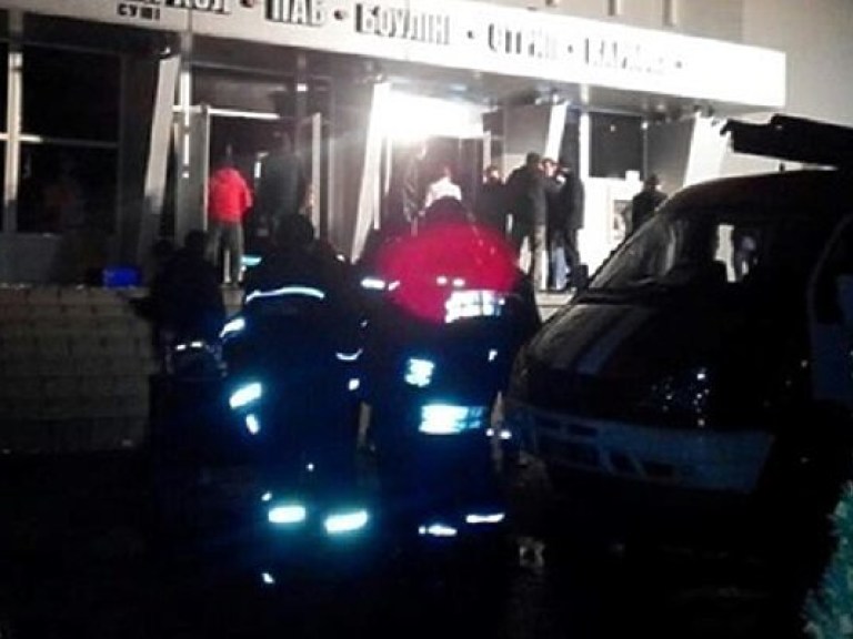 В ночном клубе Львова произошел пожар, есть пострадавшие (ФОТО, ВИДЕО)
