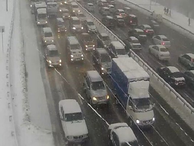 В центре Киева транспортный коллапс, пробки достигли шести баллов