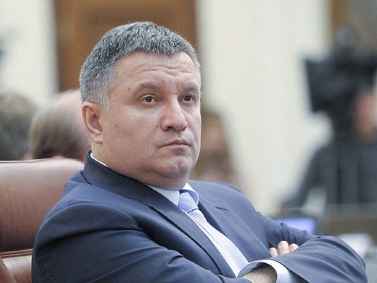 Политолог: Отставка Авакова после трагедии в Княжичах маловероятна