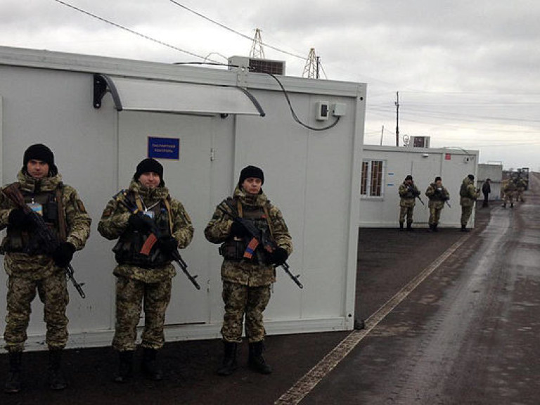 За сутки линию разграничения на Донбассе пересекли  18,7 тысячи человек