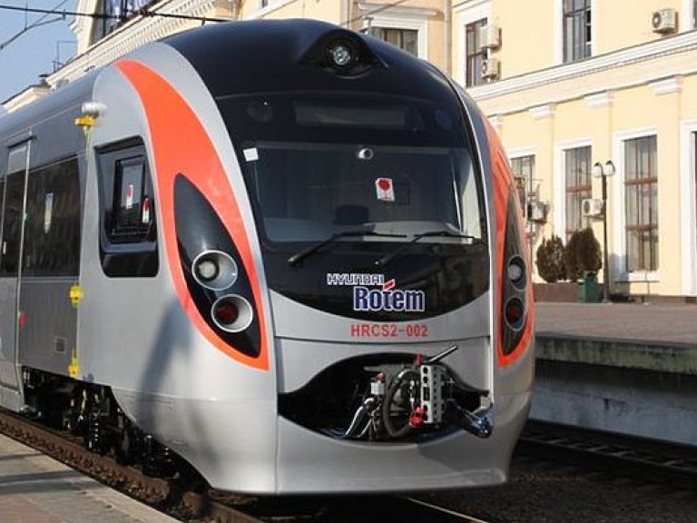 С 23 «Укрзализныця» запустит поезд «Интерсити+» в Польшу