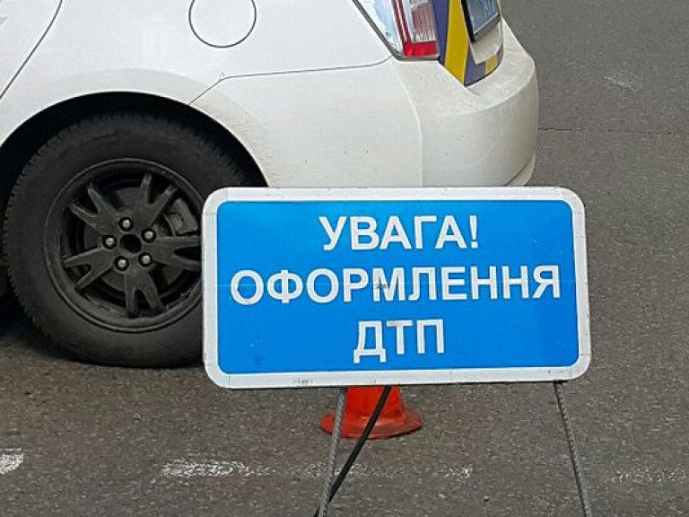 В Киеве на Броварском проспекте водитель Nissan сбил женщину-пешехода (ФОТО)