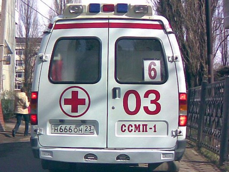 Пьяный водитель Mercedes сбил двух пешеходов в Ужгороде