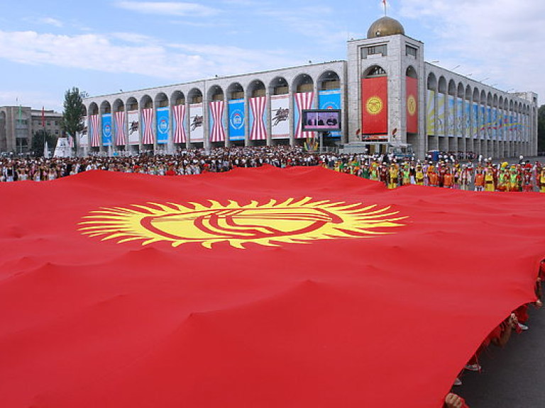 В Кыргызстане проголосовали за изменение конституции