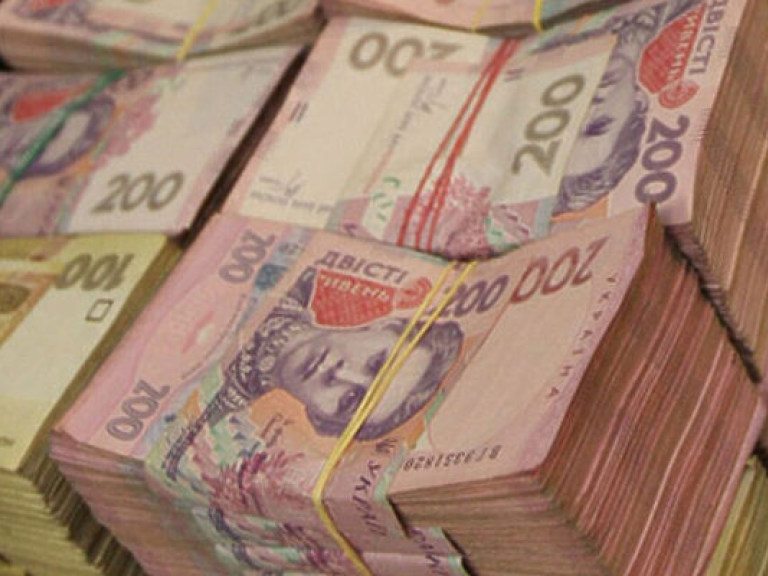 Более миллиарда гривен держат наличными украинские судьи