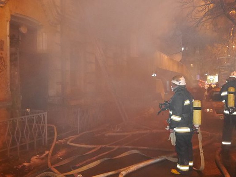 В Чернигове обрушилось здание общежития, есть пострадавшие (ФОТО)
