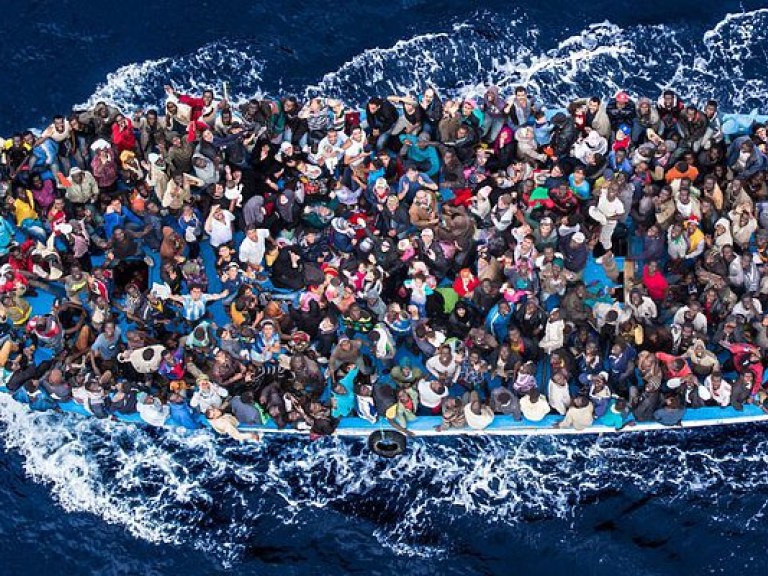 Суд Италии признал капитана судна виновным в гибели 700 мигрантов