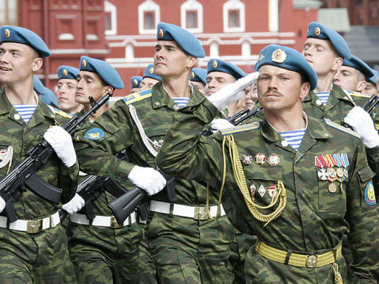 РФ планирует развернуть батальон ВДВ в Крыму в 2017 году