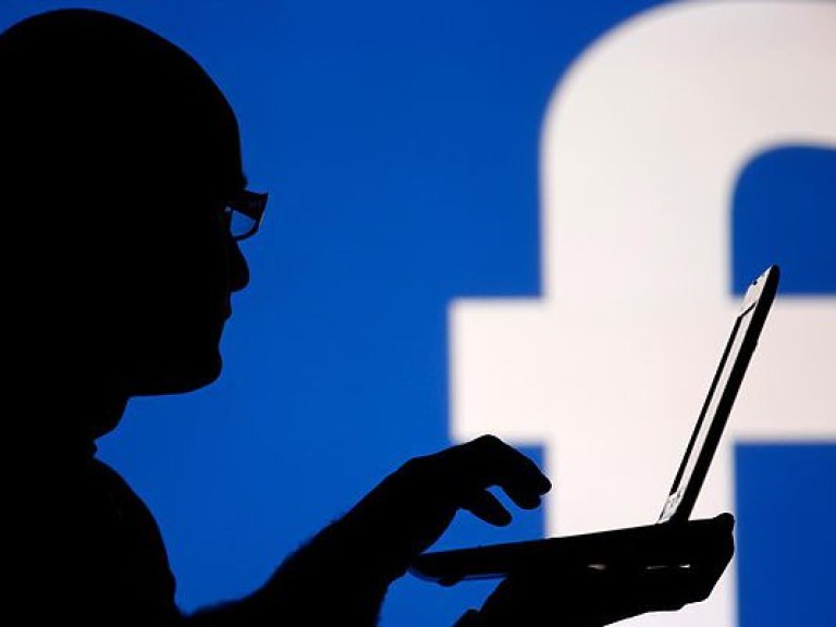 Руковоодство Facebook рассказало, как будет бороться с ложными новостями