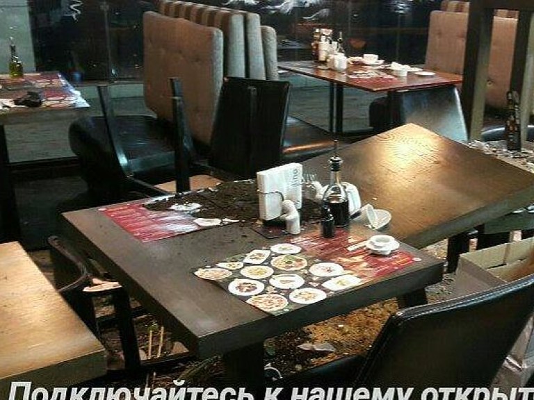 В Киеве посетители устроили разгром в ресторане (ФОТО)