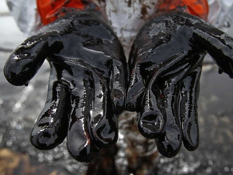 Цена нефти Brent превысила  55 долларов за баррель