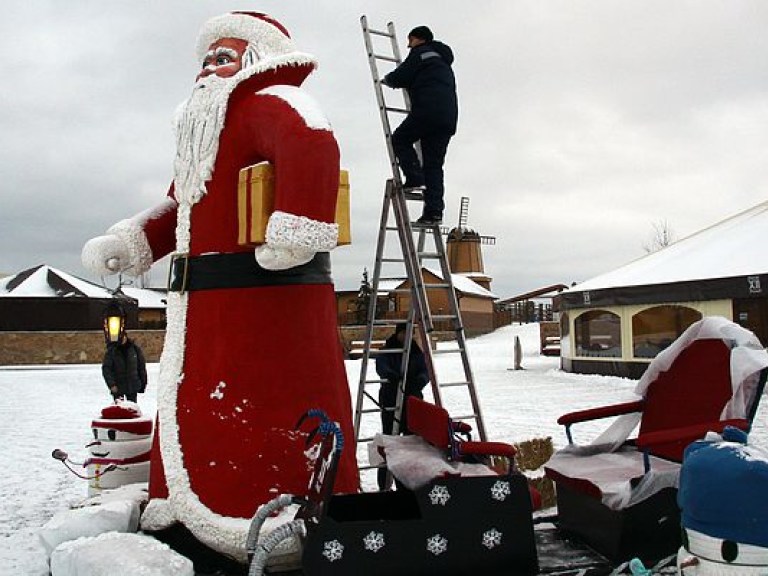 В зоопарке «ХІІ месяцев» обнаружили гигантского Деда Мороза весом 200 килограммов (ФОТО)