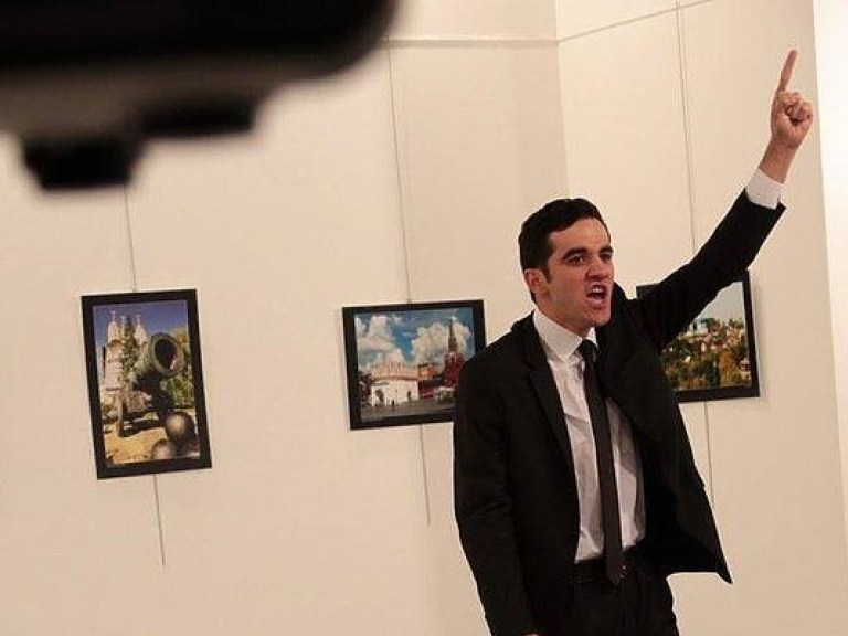 В Турции скончался посол РФ, на которого было совершено покушение &#8212; СМИ