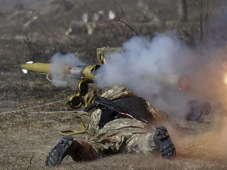 На Светлодарской дуге продолжаются попытки штурма, украинский военный взят в плен