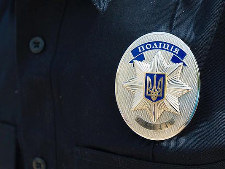 Полиция Киева при попытке задержать правонарушителя применила табельное огнестрельное оружие (ФОТО)