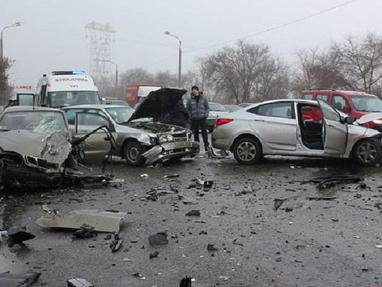 В Днепре за день произошло семь ДТП, разбиты около 20 автомобилей (ФОТО)