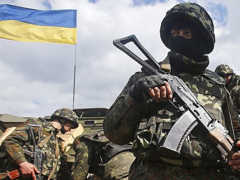 За сутки в зоне АТО один украинский военный ранен, четверо контужены