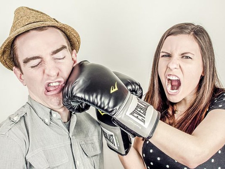 В Херсонской области две девушки до смерти забили мужчину