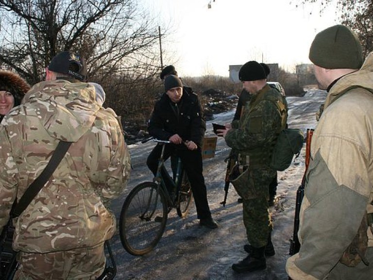 За сутки линию разграничения в зоне АТО пересекло 22 тысячи человек