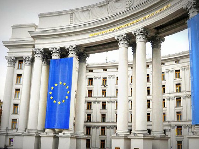 В следующем году Украину ожидает изоляция на мировой арене – политолог
