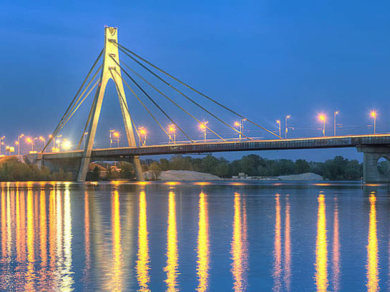 В Запорожье утонула женщина в результате падения с моста – полиция