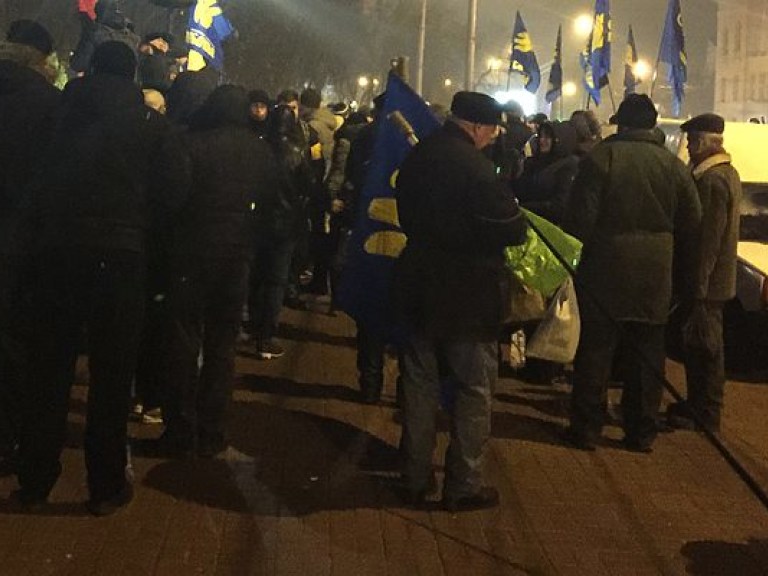 В центре Киева радикальные организации провели факельное шествие (ФОТО)