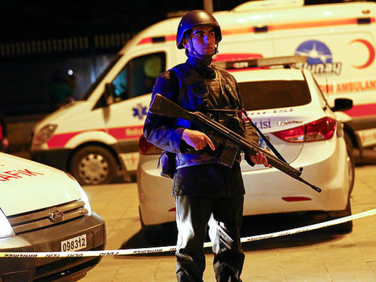 В Стамбуле опознали 21 из 39 погибших в результате теракта, 16 из них &#8212; иностранцы