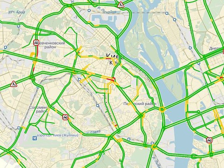Вечером в Киеве на нескольких участках Окружной образовалась пробка (КАРТА)