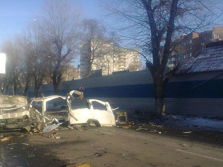 В Донецке взорвался автомобиль (ФОТО)