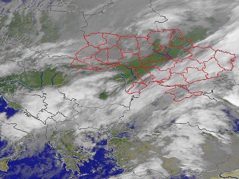 Синоптик: Циклон с Балкан несет в Украину сильные снегопады и штормовой ветер (КАРТА)