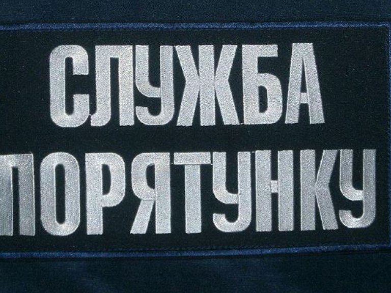 Спасатели предупредили об угрозе оползней снега на дороги Закарпатской области