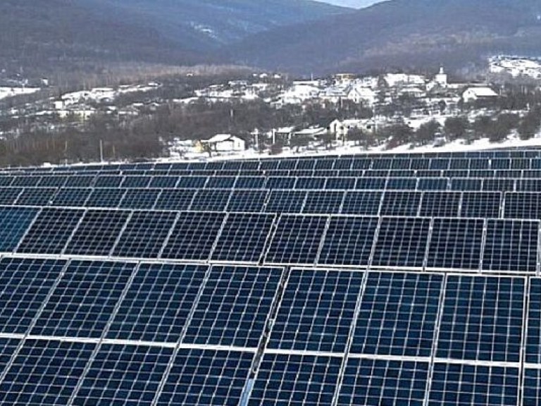 На Закарпатье запустили новую солнечную электростанцию (ФОТО)