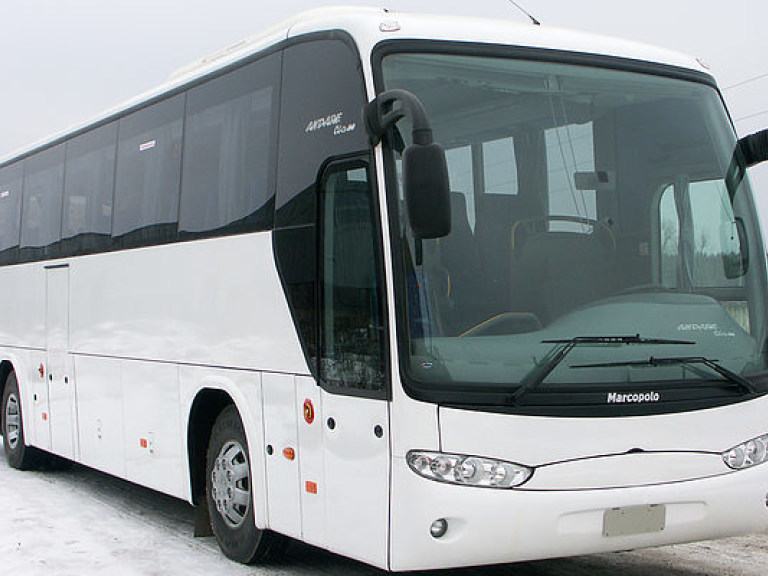 Рейсовый автобус на Волыни врезался в электроопору, есть погибший (ФОТО)