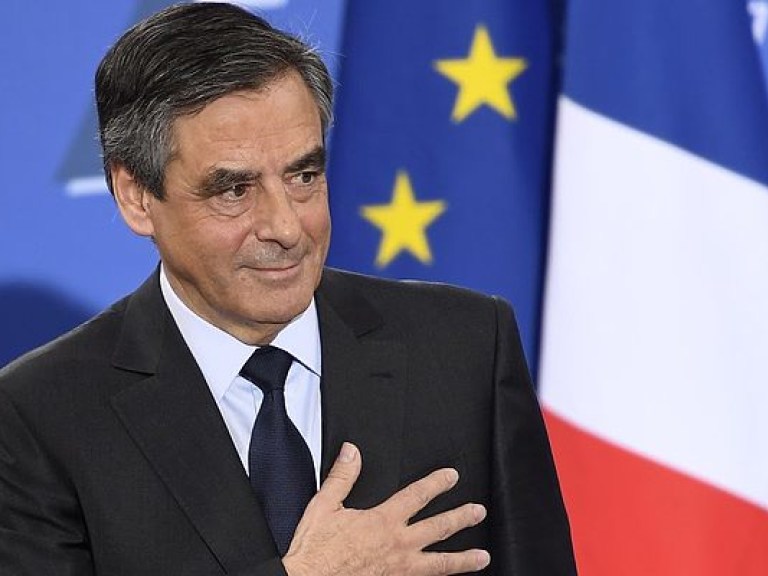 Франсуа Фийон официально утвержден кандидатом в президенты Франции от «республиканцев»
