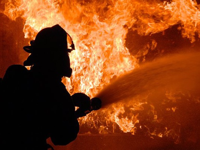В Харькове женщина погибла в пожаре в своей квартире, соседей эвакуировали