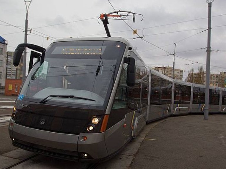 В Киеве запустили новые трамваи четвертого поколения (ФОТО)