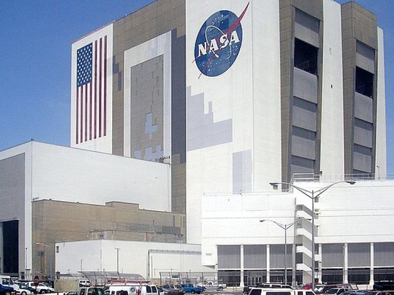 NASA планирует увеличить экипаж МКС до четырех человек