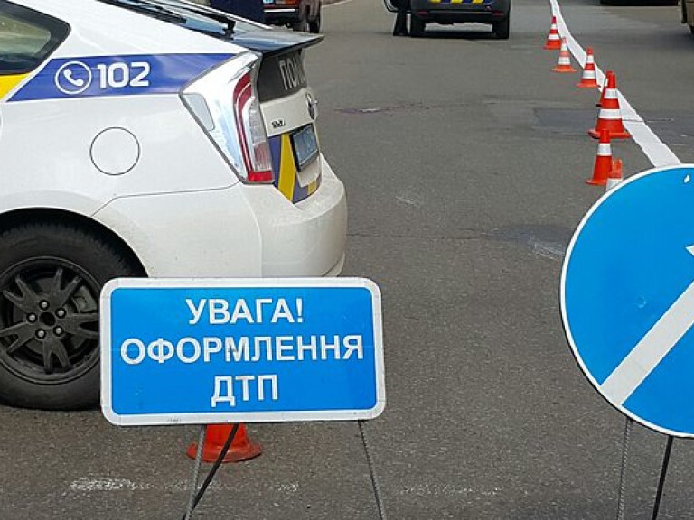 Нетрезвый водитель врезался в автобус в Черкассах
