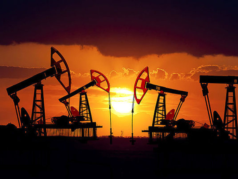 Цена нефти Brent превысила 55 долларов за баррель