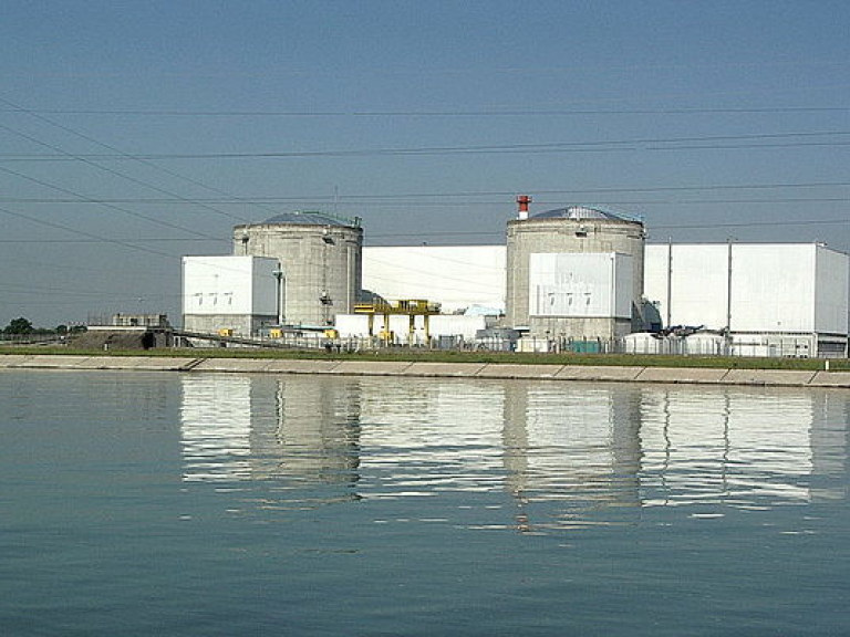 Власти Франции решили закрыть АЭС «Фессенхайм»