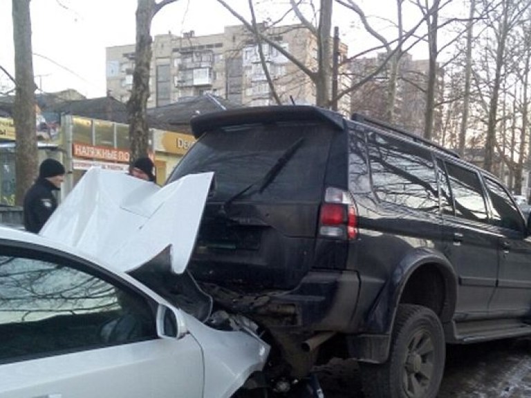 Масштабное ДТП в Николаеве: столкнулось пять автомобилей (ФОТО)