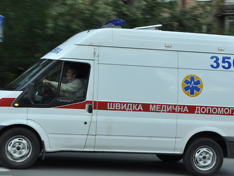 В Ровно госпитализировали мужчину, избившего сотрудницу прокуратуры