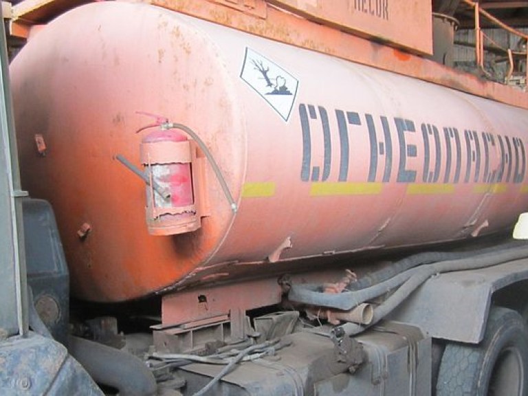 Одесских таможенников уличили в контрабанде нефтепродуктов