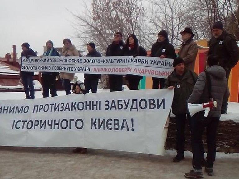 В КГГА признали, что не могут остановить стройку скандального театра на Подоле – активист (ФОТО)