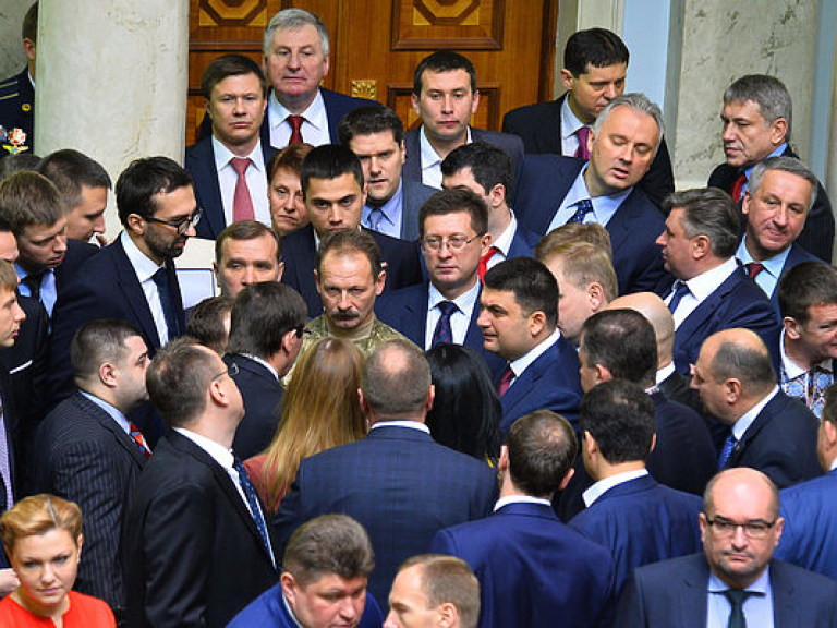 В БПП не исключают введения военного положения в Украине